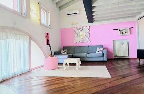 Villafranca di Verona Apartment | Your Little Loft, Delightful Loft 15 minutes from Lake Garda