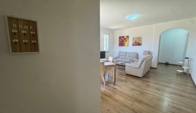 Appartamento in Villa con Piscina - Vicino al Mare