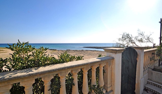 Tavernetta right by the sea MV7