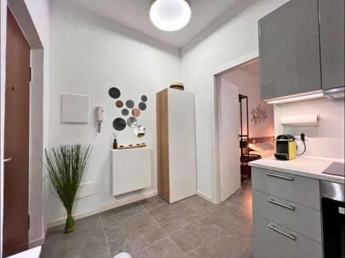 Sud-Ovest Apartment | 300m Verona Fair - Ruffoni House 3 Bedrooms 3 Bath