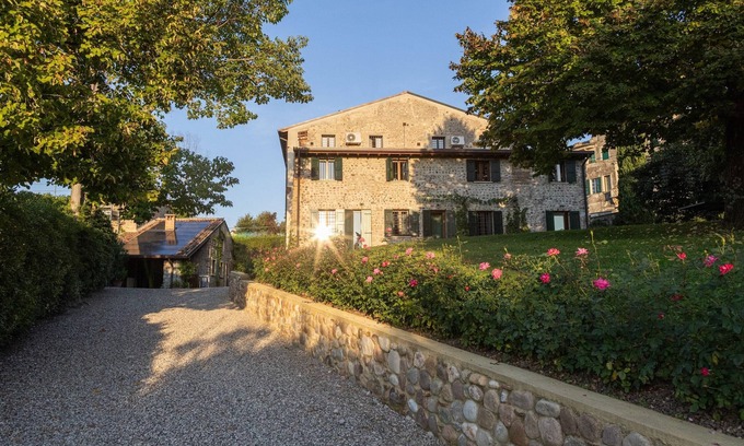 Custoza House | Amazing country house with whirlpool a few minutes away from Verona
