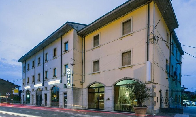 Dossobuono Hotel | Hotel Postumia