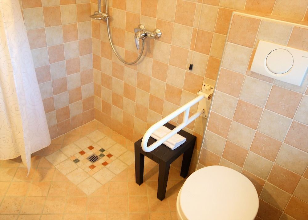 Photo of Bathroom in Ovest