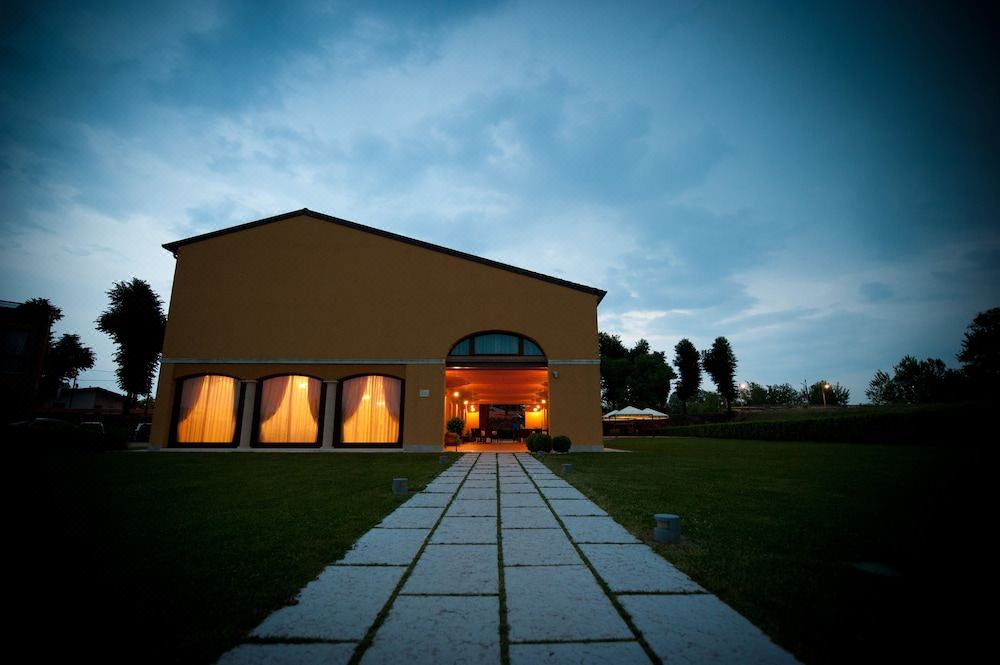 Photo of Buildings in Zevio