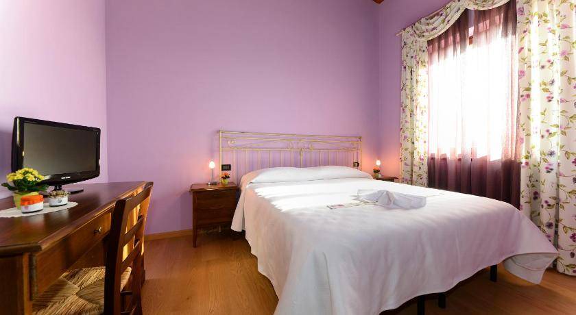 Photo of Bedroom in Ovest