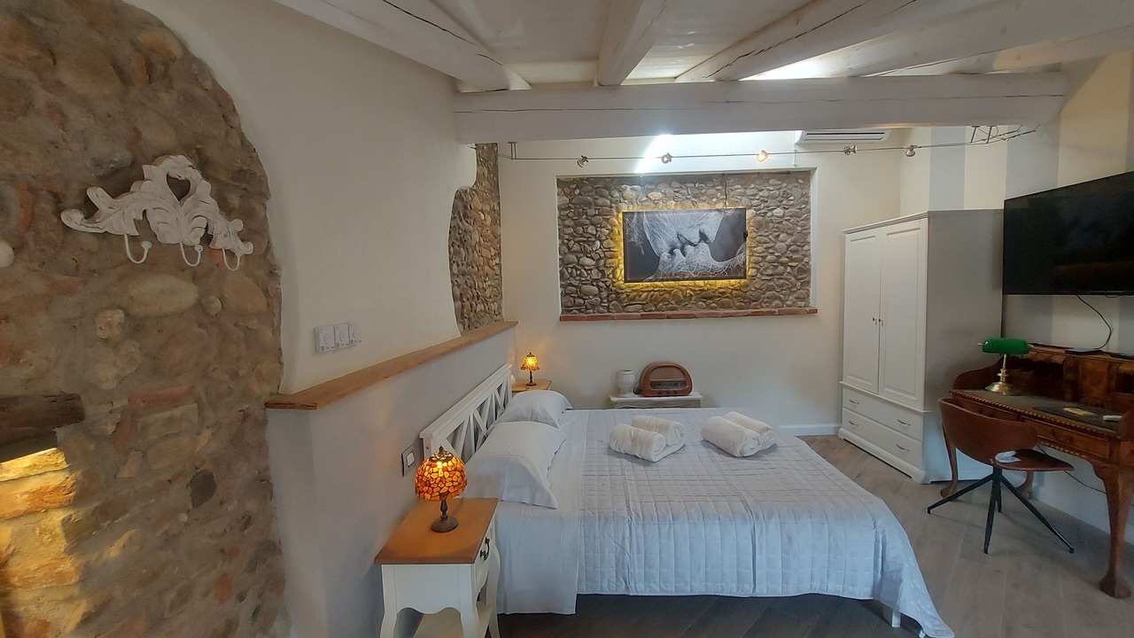 Photo of Bedroom in Sona