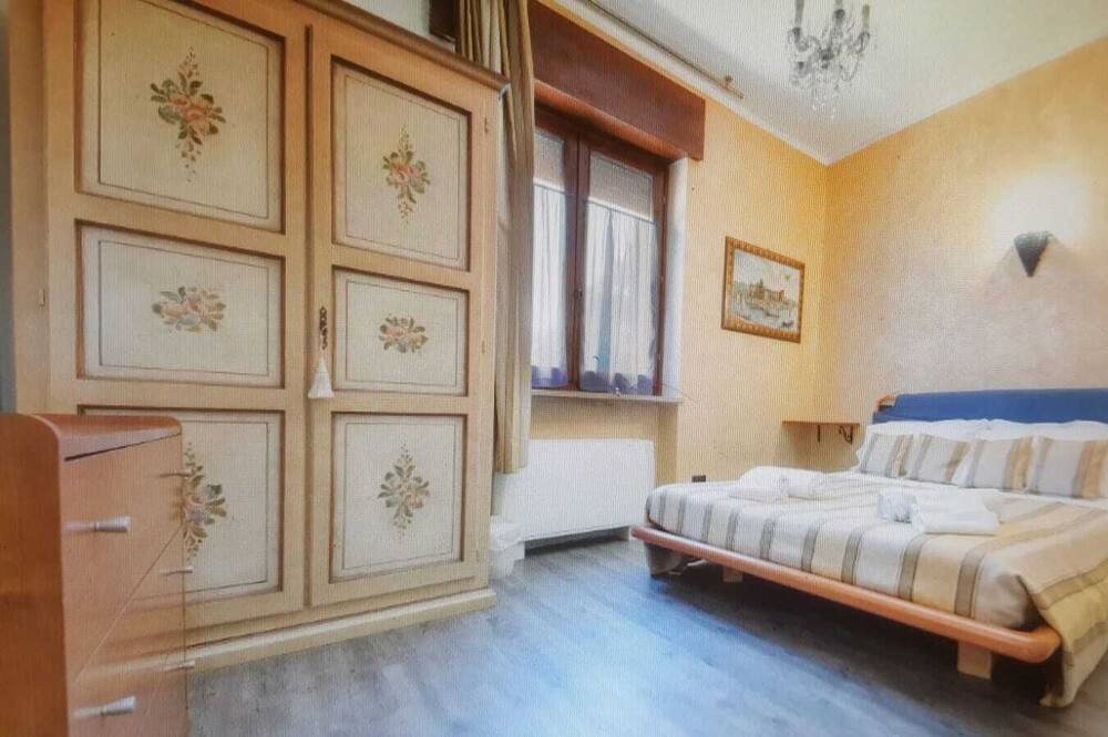 Photo of Bedroom in Sud