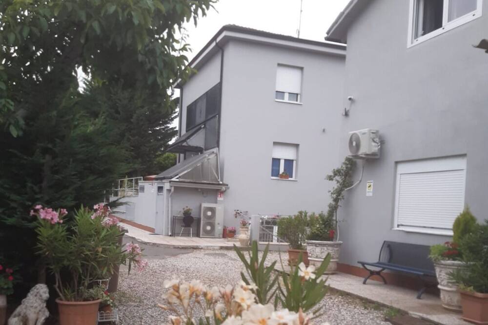Photo of Outdoor in Sud