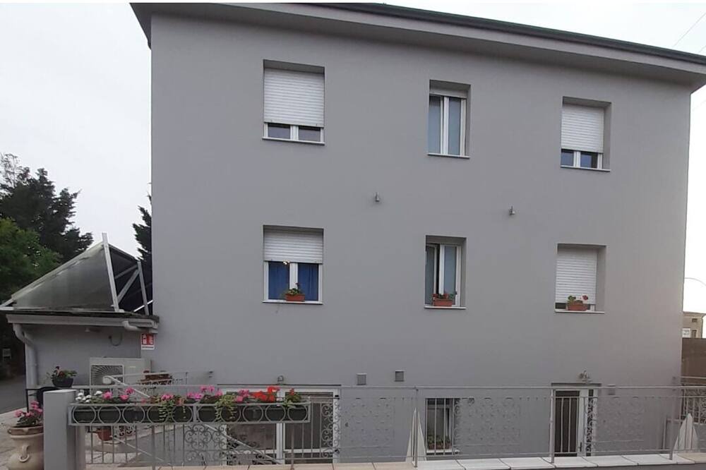 Photo of Outdoor in Sud
