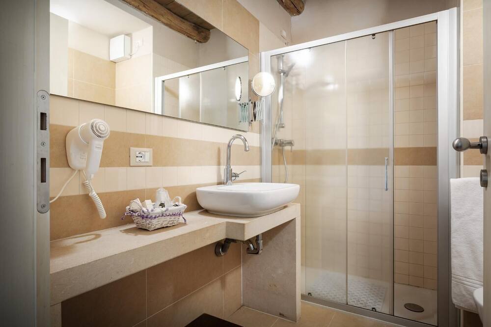 Photo of Bathroom in Soave