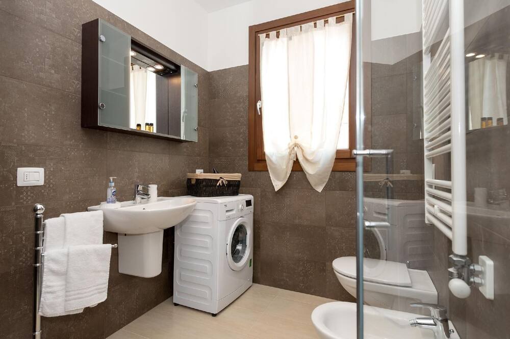 Photo of Bathroom in San Zeno