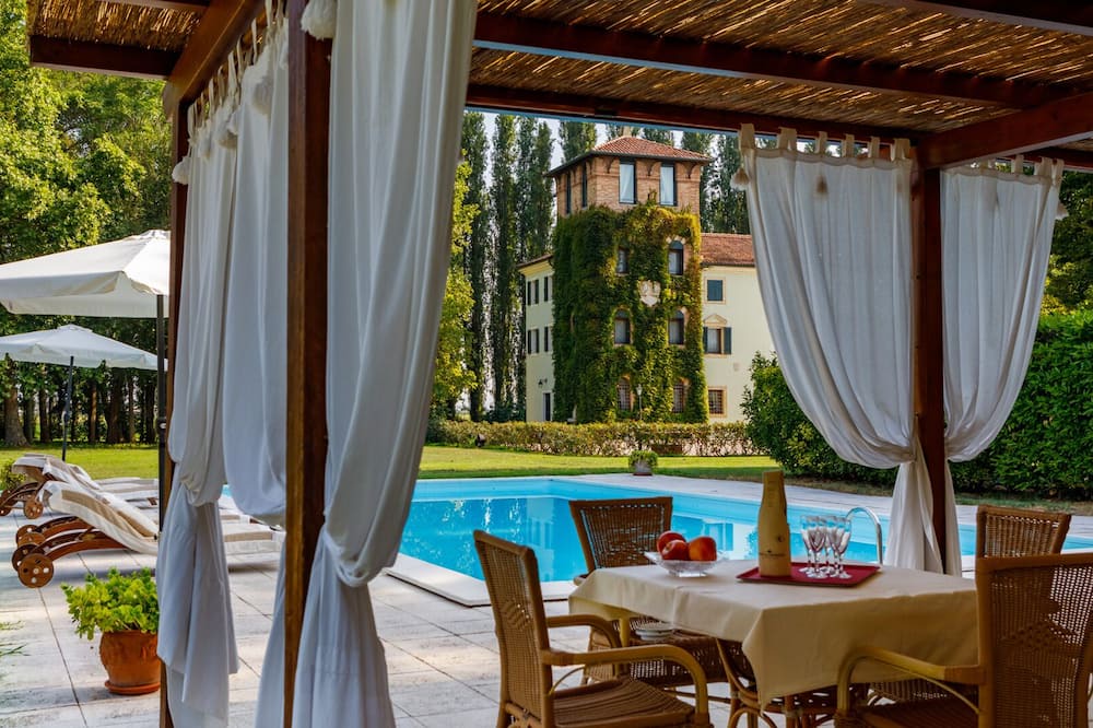 Photo of Patio Balcony in Concamarise