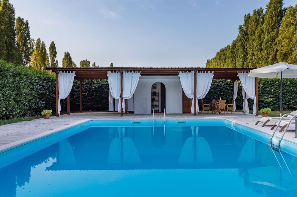 Photo of Outdoor in Concamarise