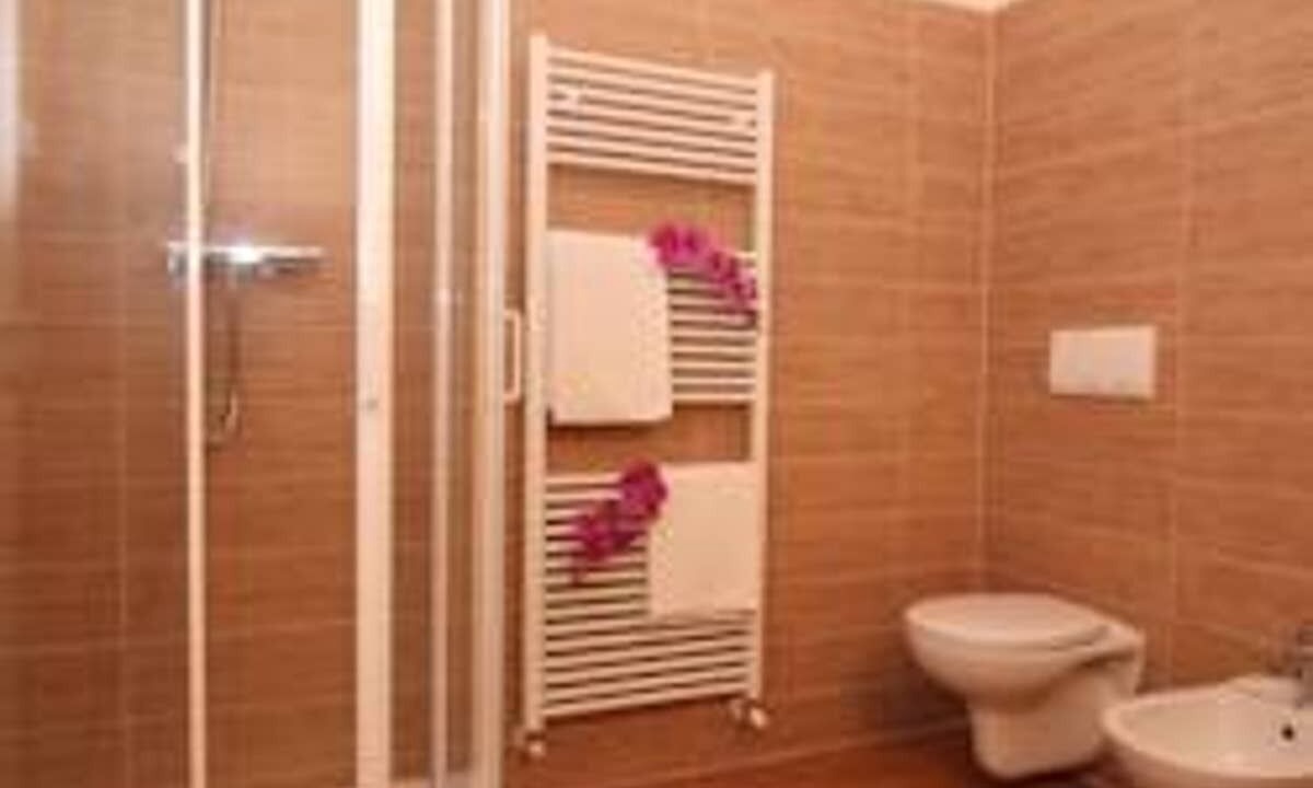 Photo of Bathroom in Arcole