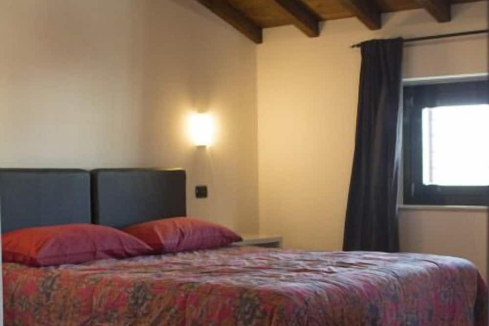 Photo of Bedroom in Sommacampagna