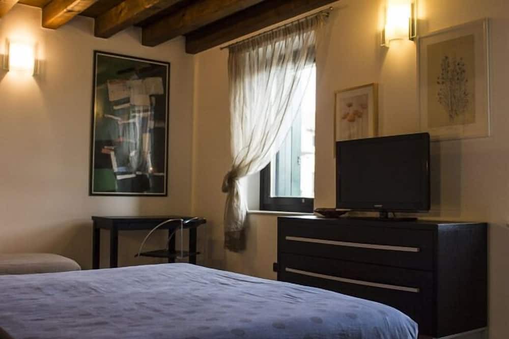 Photo of Bedroom in Sommacampagna