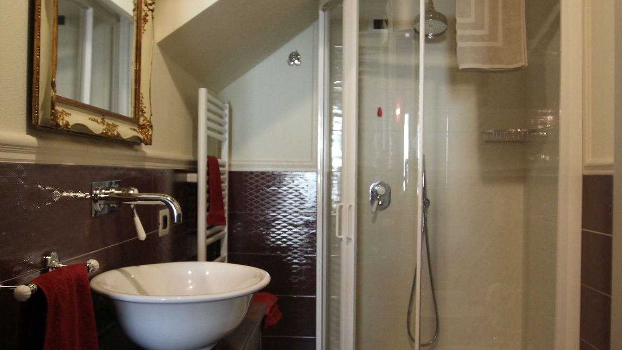 Photo of Bathroom in Ovest