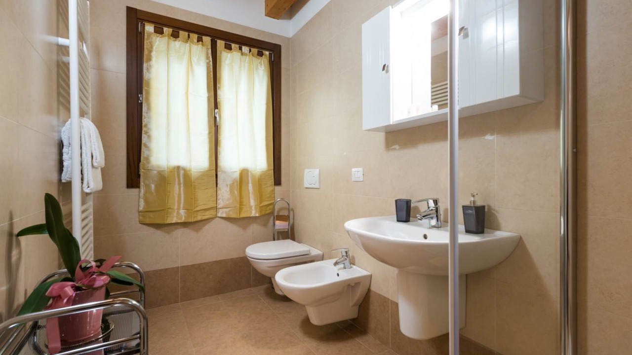 Photo of Bathroom in San Zeno