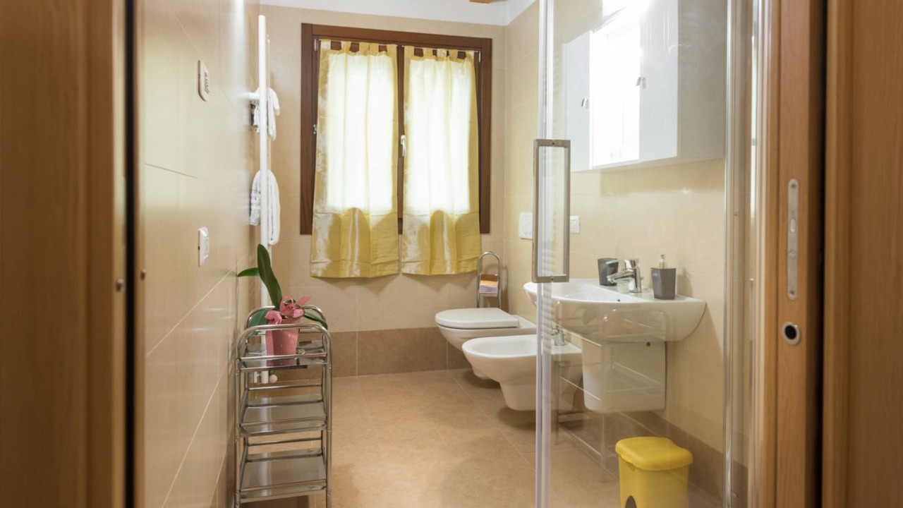 Photo of Bathroom in San Zeno