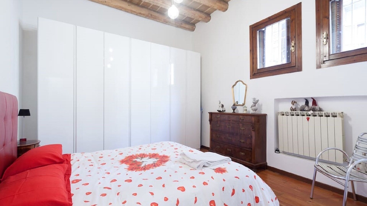 Photo of Bedroom in Verona City Centre