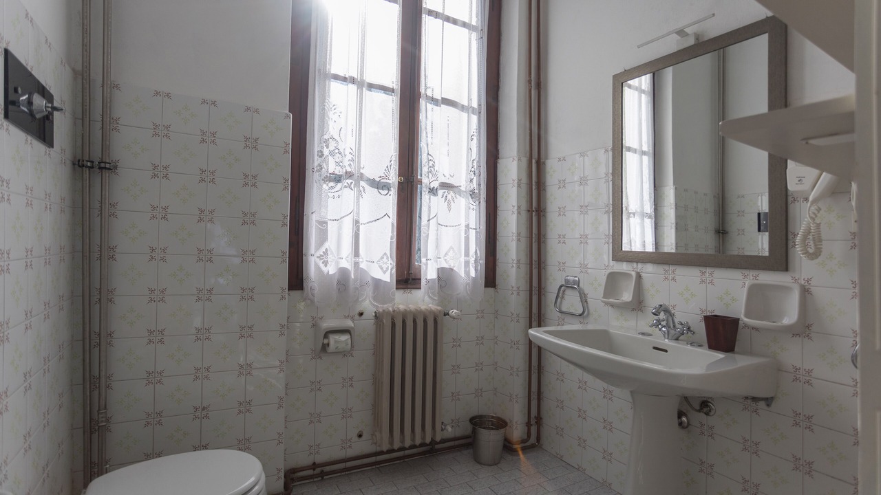 Photo of Bathroom in Sona