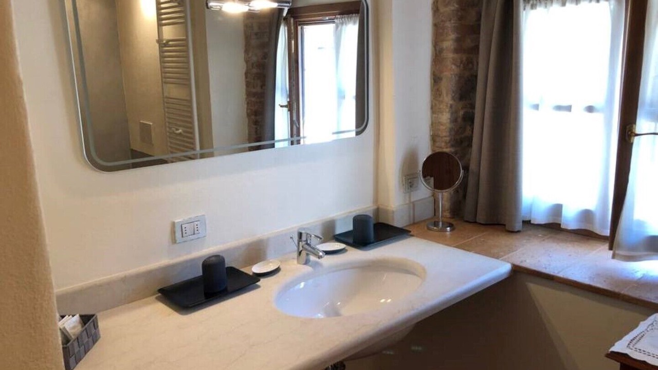 Photo of Bathroom in Ovest