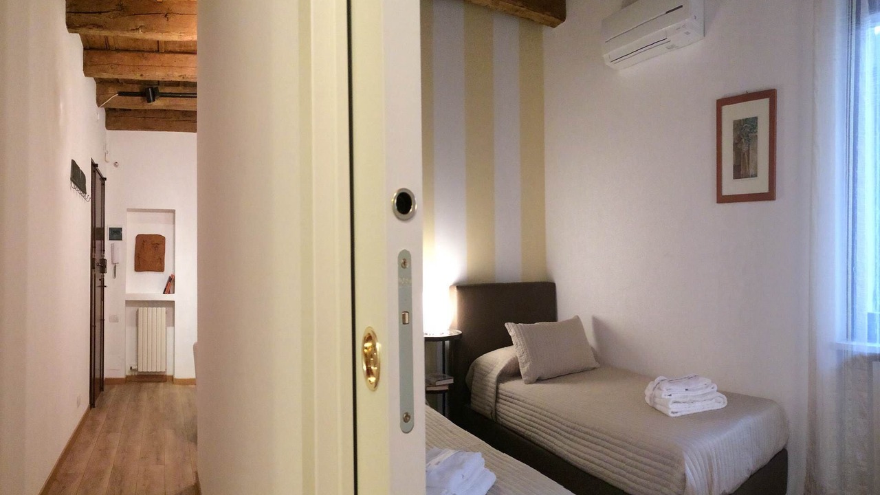 Photo of Bedroom in Verona City Centre