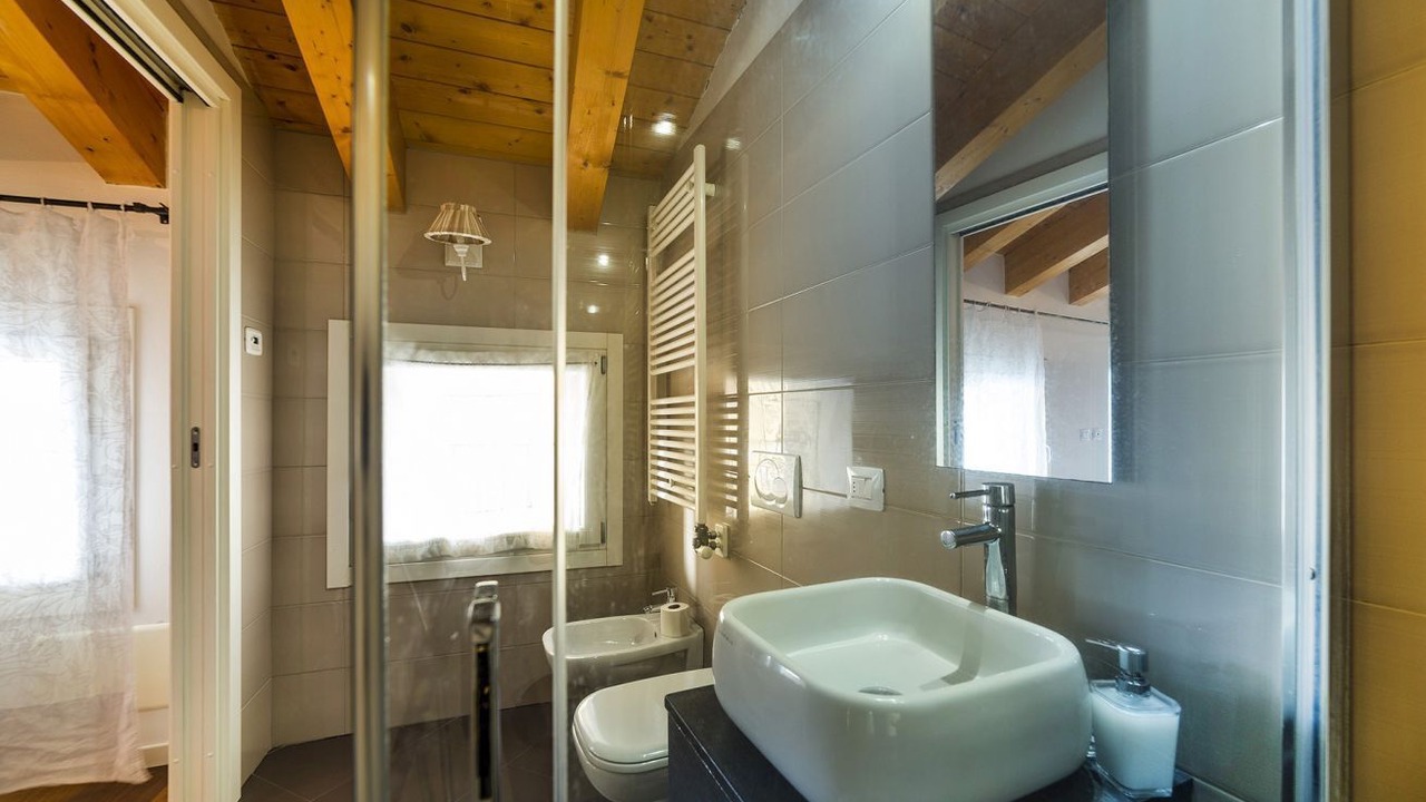 Photo of Bathroom in San Zeno