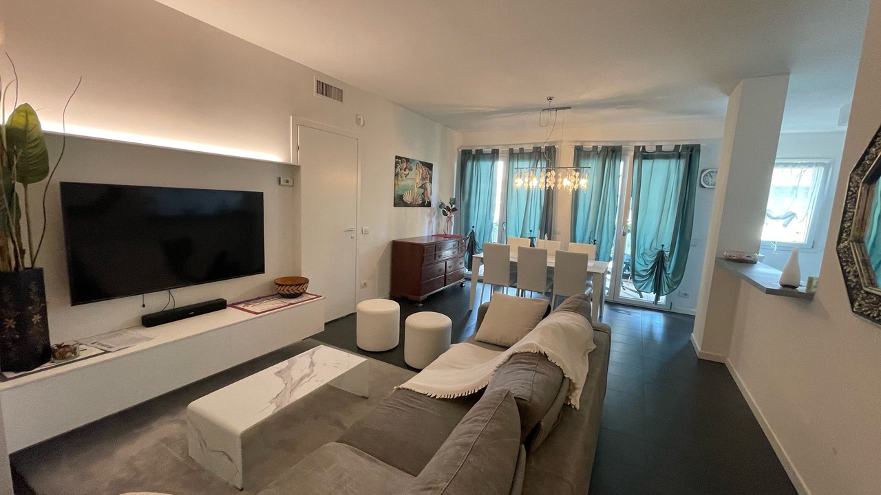 Photo of Livingroom in Ovest