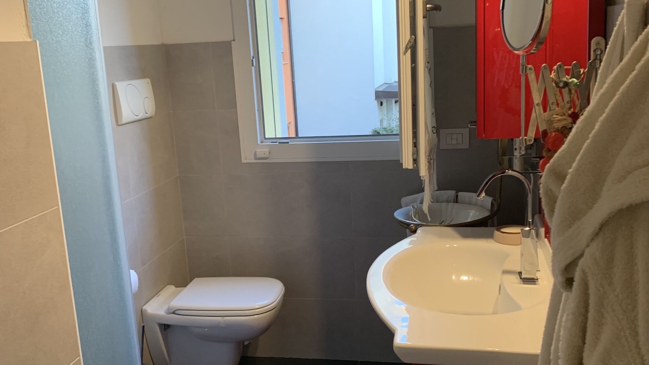 Photo of Bathroom in Ovest