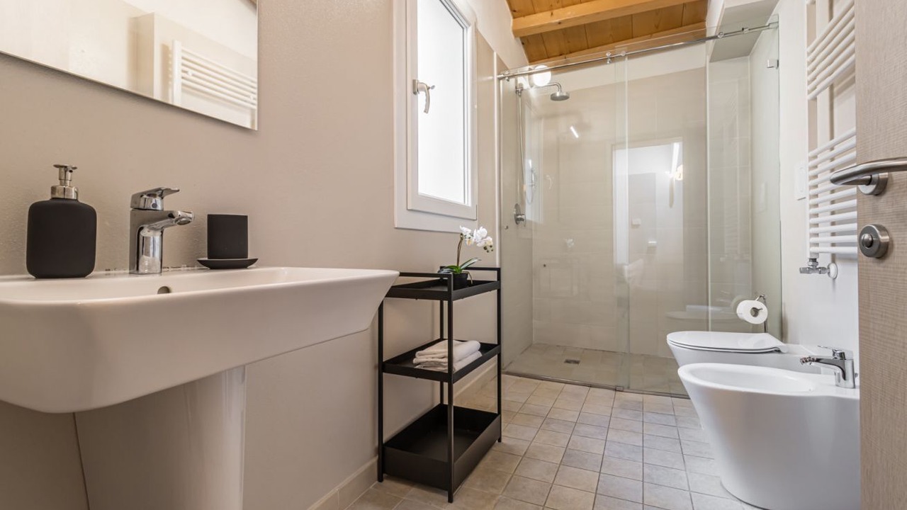 Photo of Bathroom in Verona City Centre