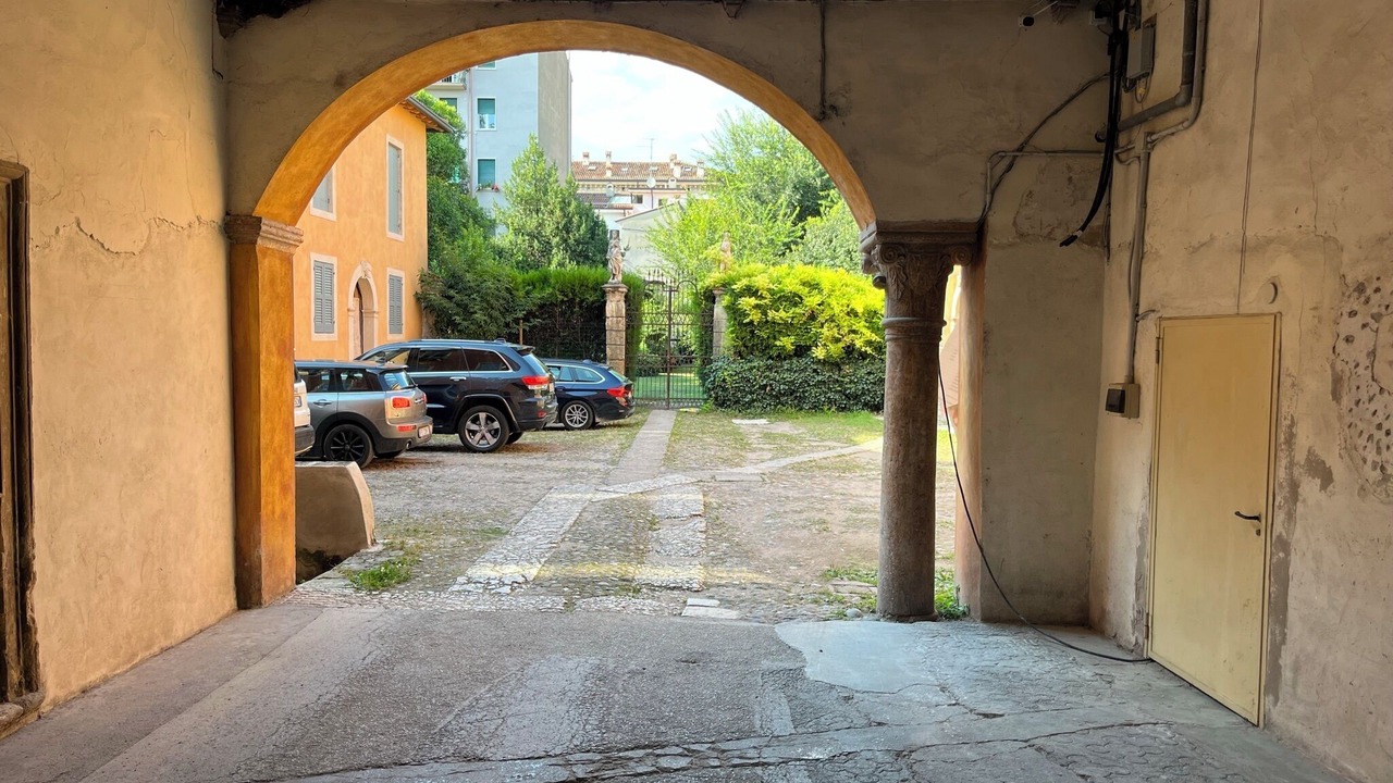 Photo of Outdoor in Est