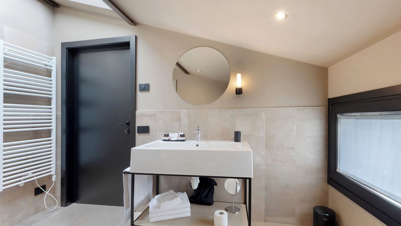 Photo of Bathroom in Sona