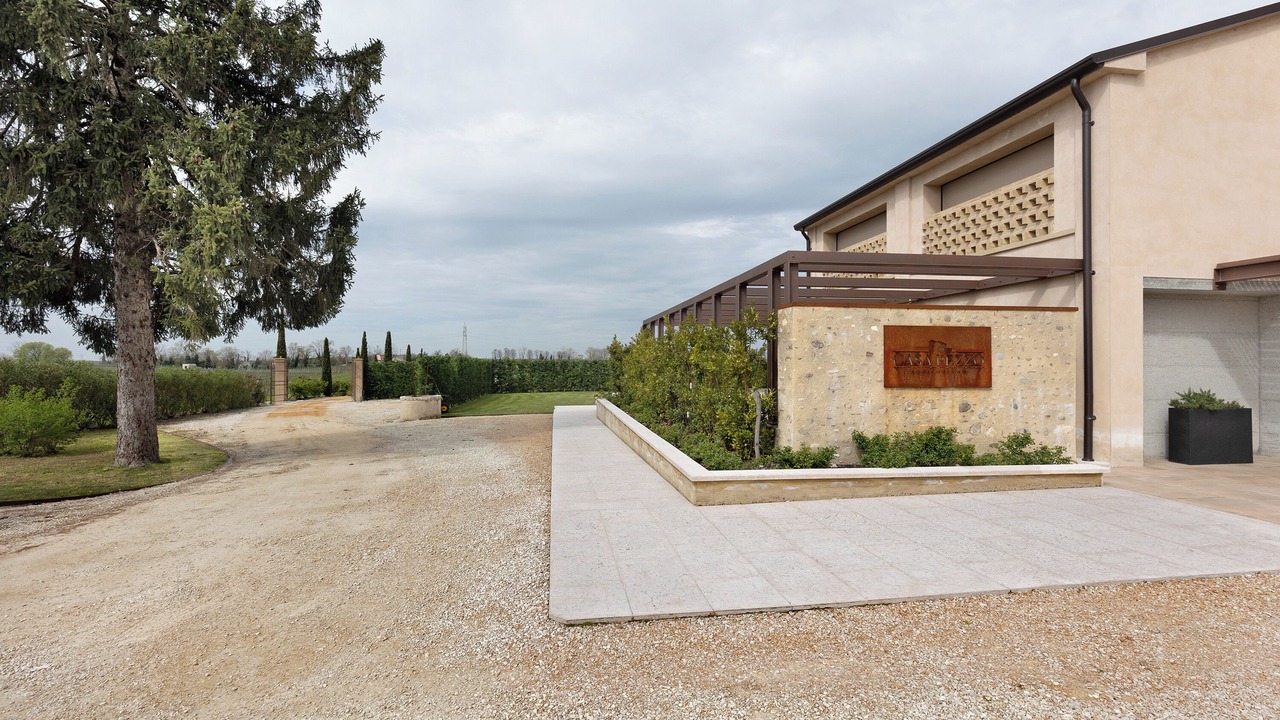 Photo of Outdoor in Sona