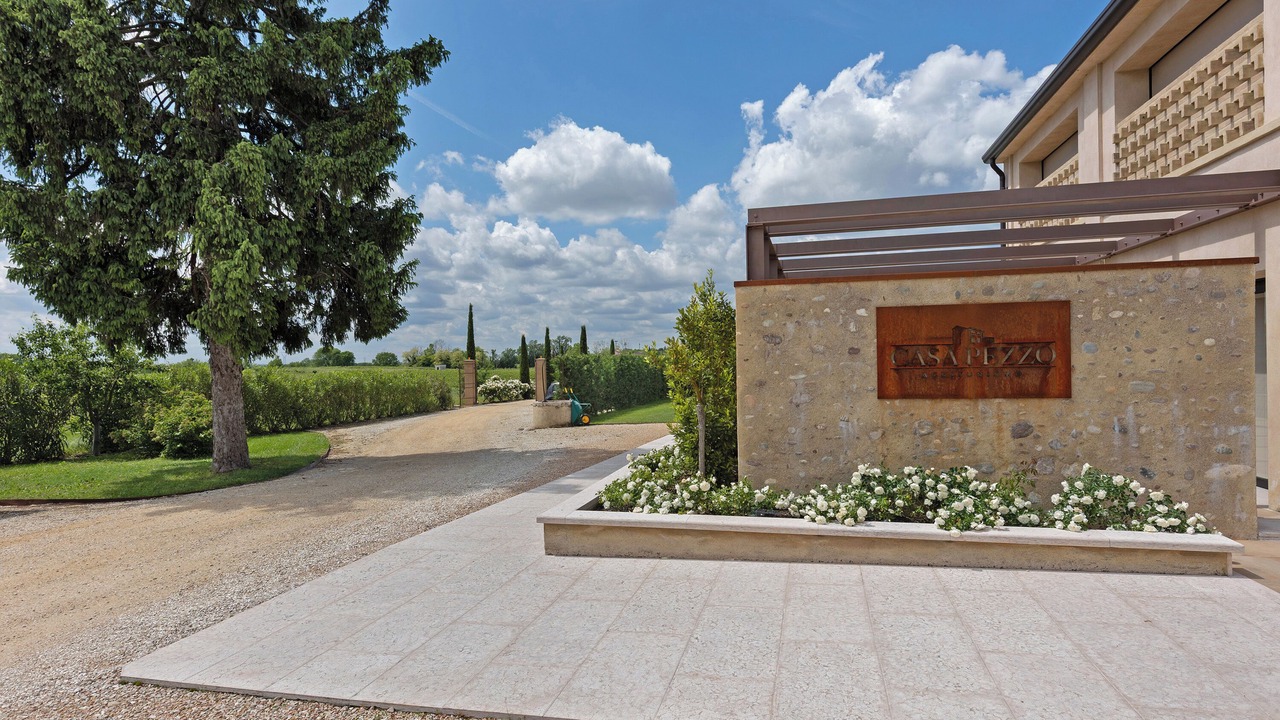 Photo of Outdoor in Sona