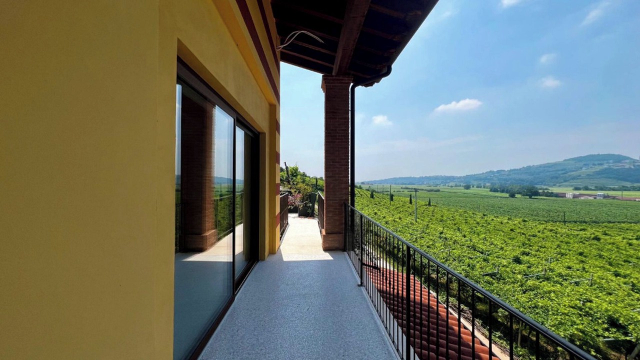 Photo of Outdoor in Lione