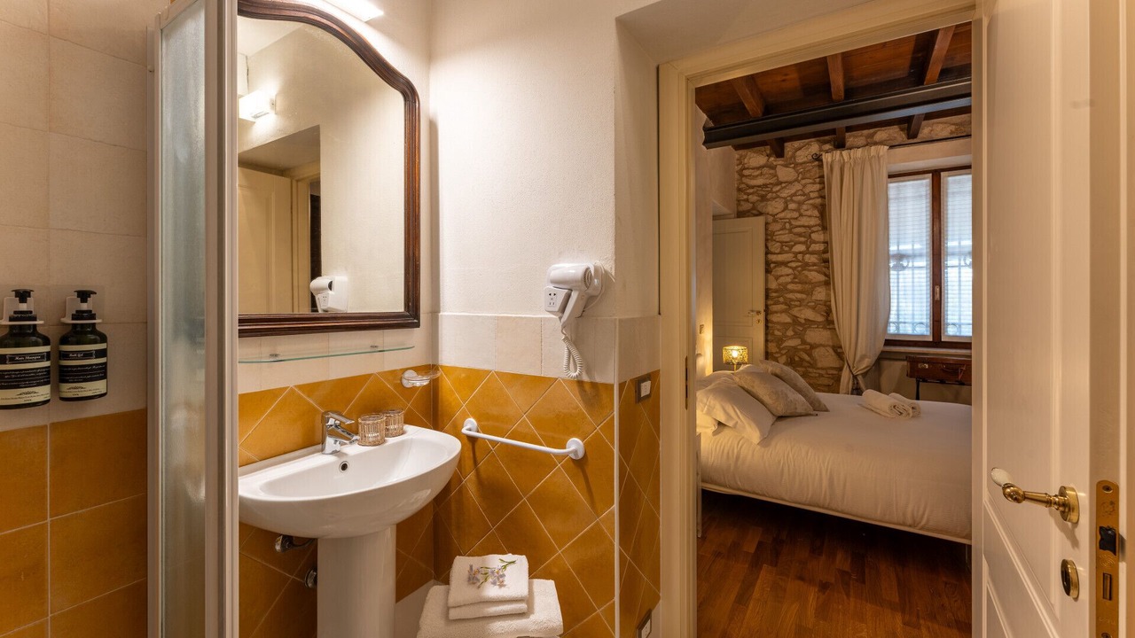 Photo of Bathroom in Negrar