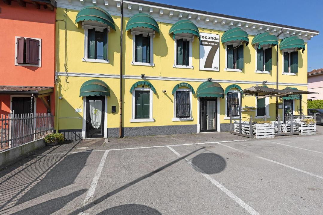 Photo of Buildings in Sud