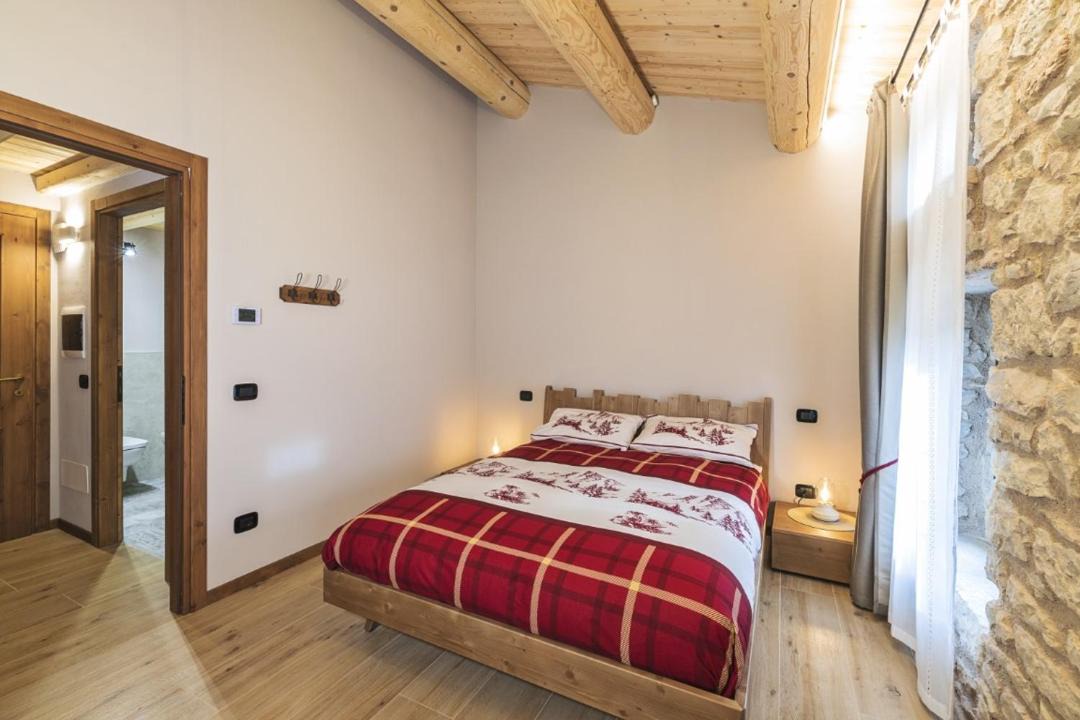 Photo of Bedroom in Velo Veronese