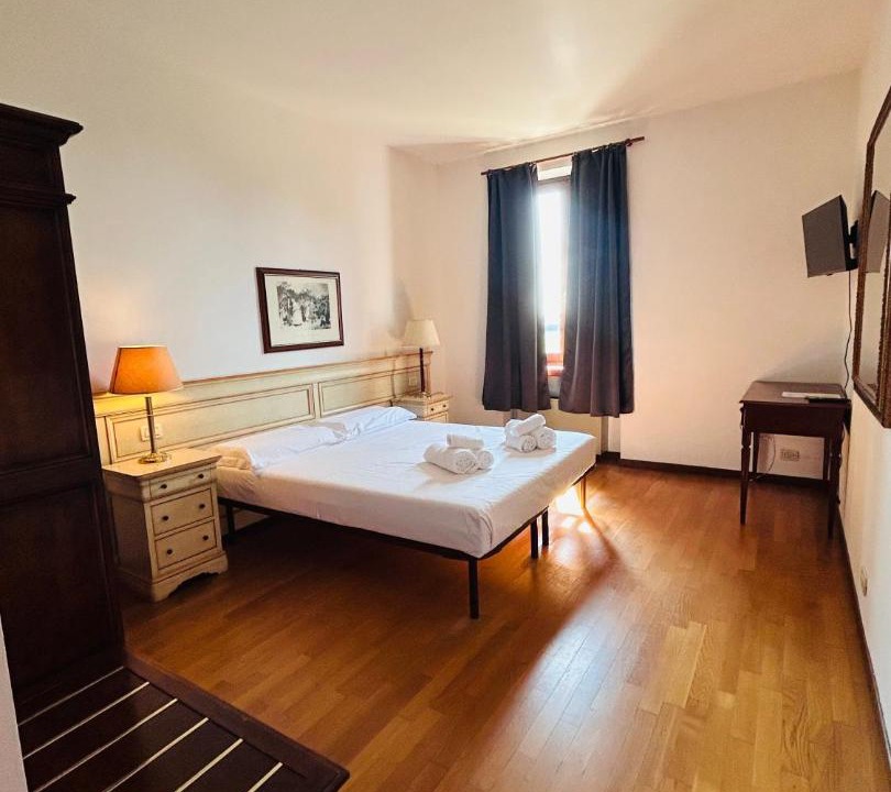 Photo of Bedroom in Sommacampagna
