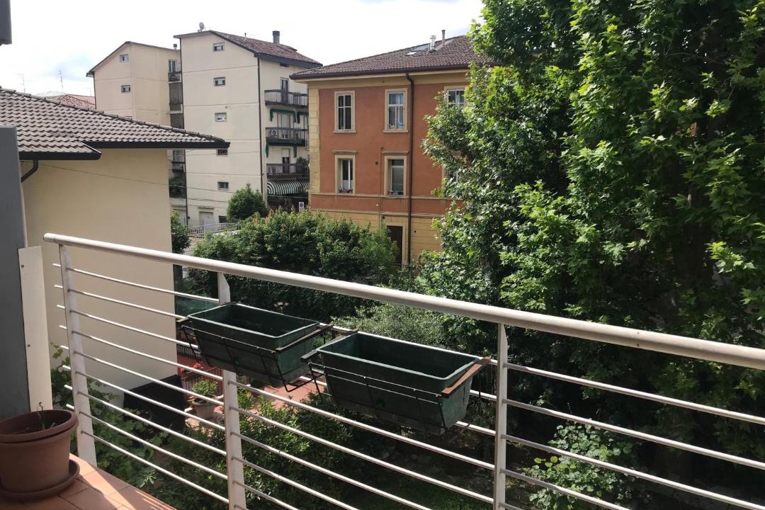 Photo of Buildings in Est