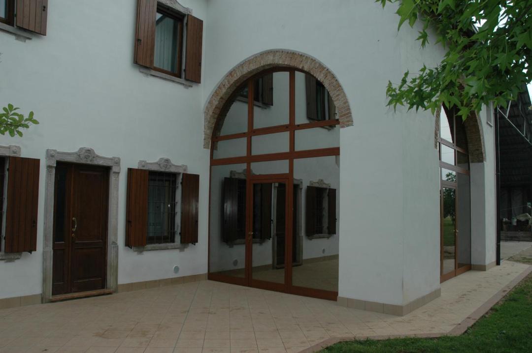 Photo of Buildings in Sud