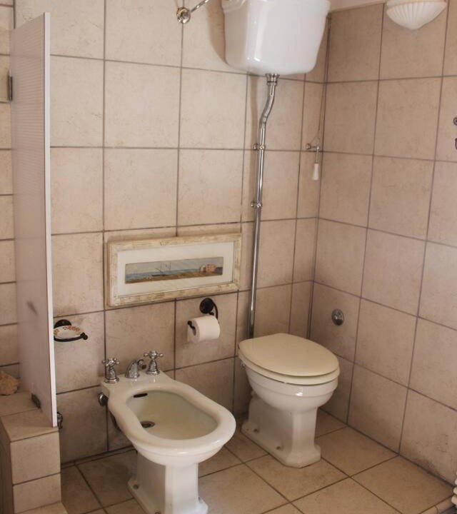Photo of Bathroom in Peri
