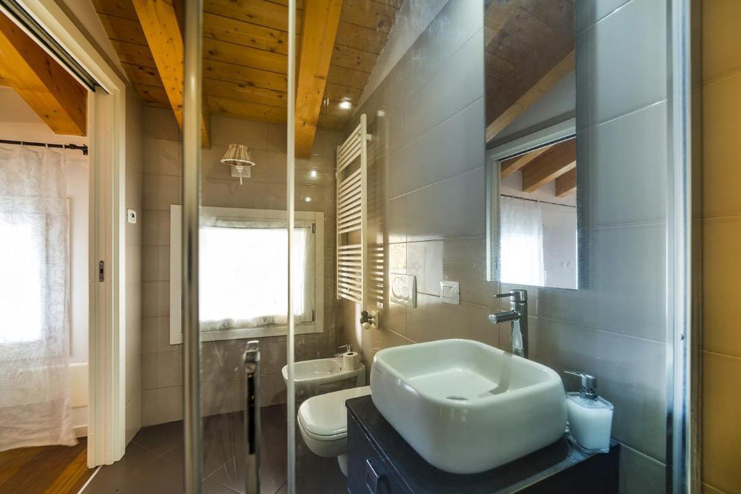 Photo of Bathroom in San Zeno